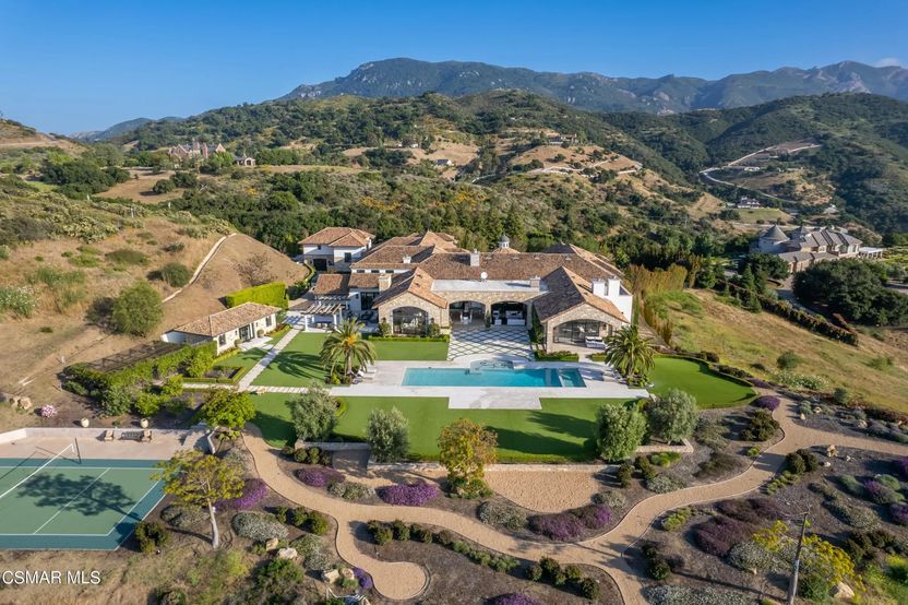 Realtor.com - John Fogerty Home 11