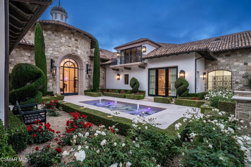 Realtor.com - John Fogerty Home 10