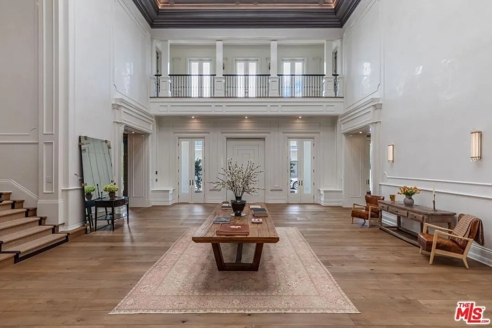 Jennifer Lopez lists former marital mansion in Beverly Hills after Ben Affleck divorce