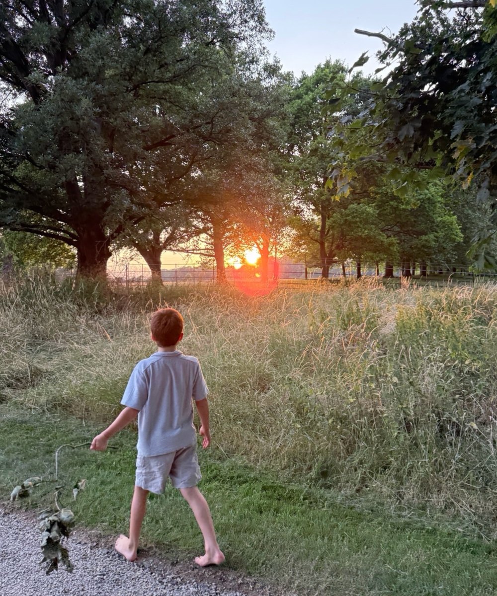 Prince Harry and Meghan Markle Take Children Archie and Lilibet to Stay at Princess Diana's Chidlhood Home