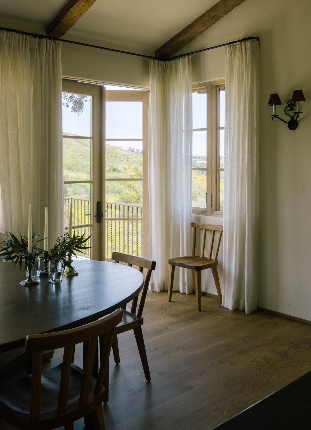 Architect and designer Peter Harper, who is known for his work in Los Feliz, CA, led the charge for the renovation.