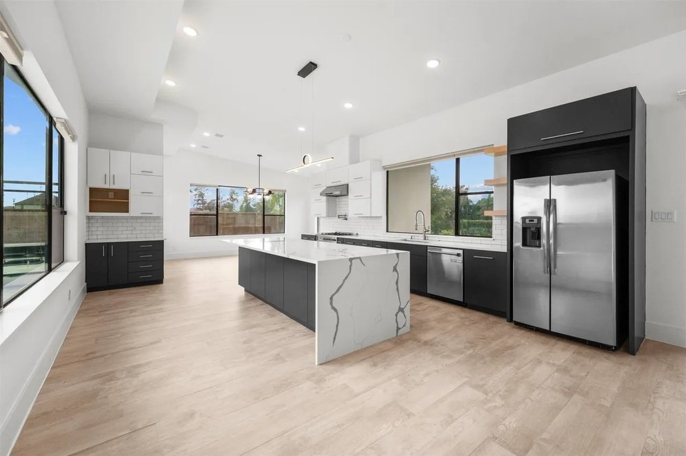 EXCLUSIVE: Simone Biles and Jonathan Owens List $1.2 Million Texas Home They Lived In While Building Their Dream Mansion